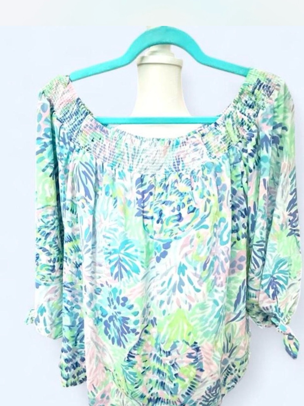 Lily Pulitzer Off-Shoulder Floral Print Women’s Blouse Mint and Blue Size Small